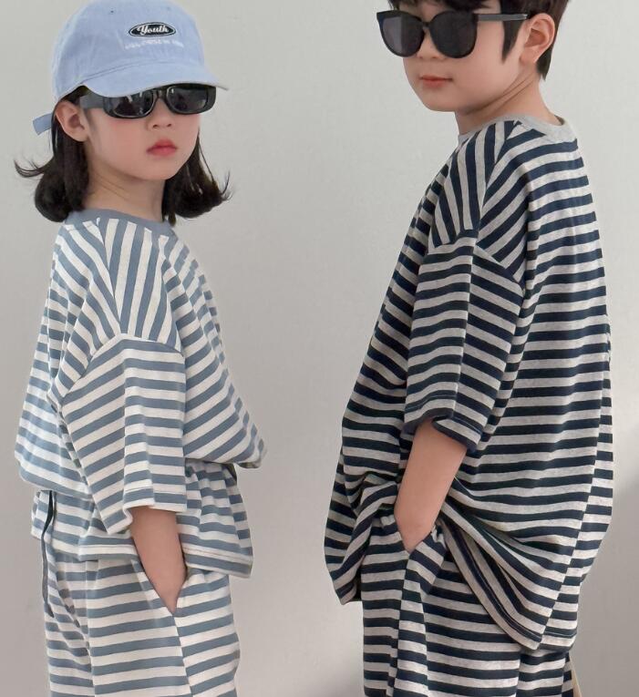「2025」子供服★トップス+ズボン★セットアップ★韓国風子供服★2色90cm〜150cm