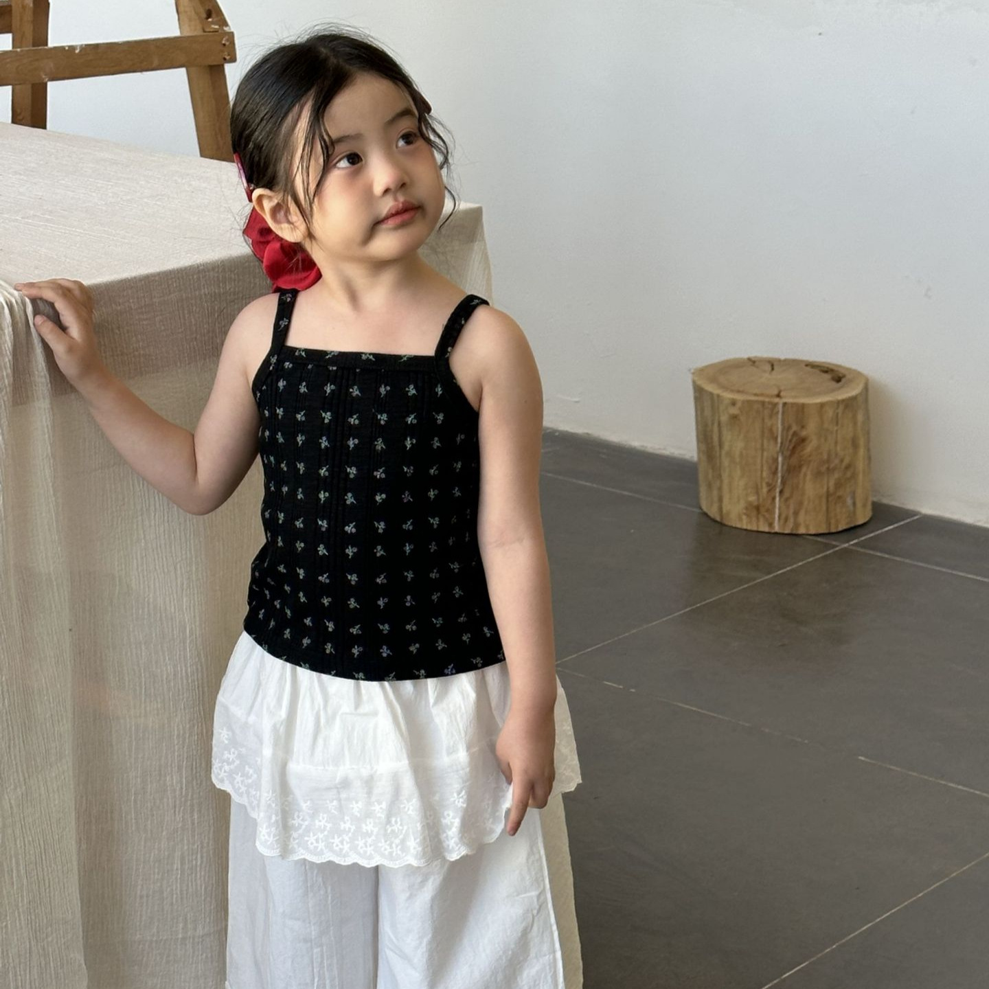 2025新作★子供服　吊りトップス★90cm〜140cm 3色