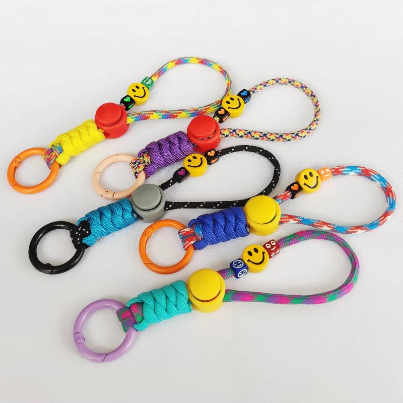 ★可愛いキーホルダー　装飾品★キーチェーン★16色