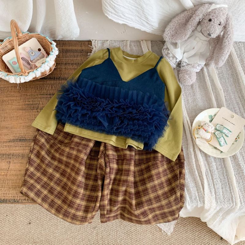 2025新入荷★子供服　ベスト+インナー&ズボン★90cm〜130cm