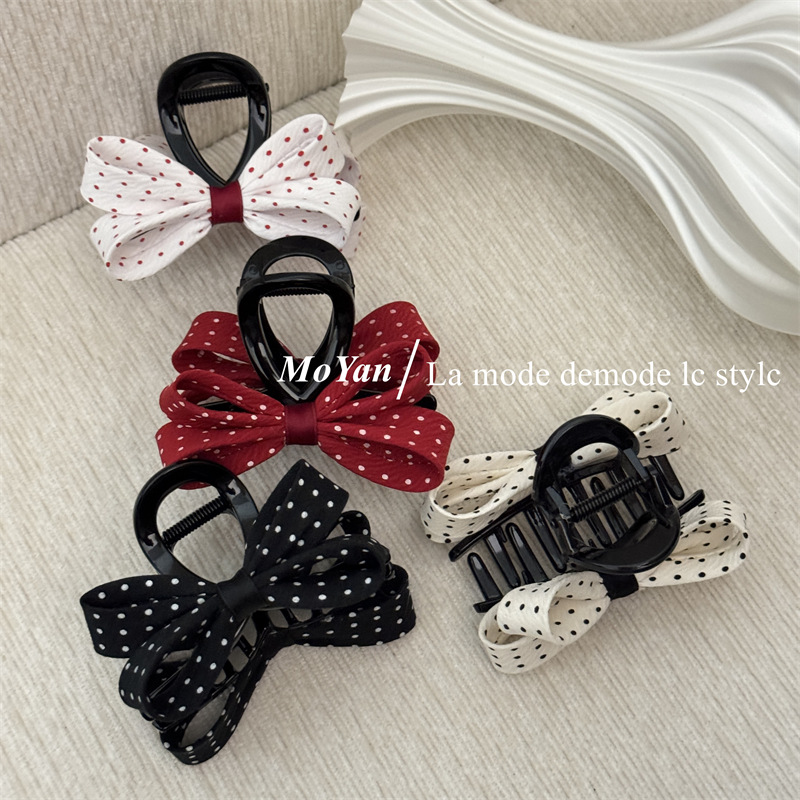 2025年新品★髪飾り　ヘアクリップ　アクセサリー★4色