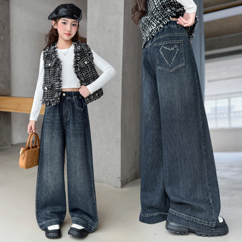 2025新入荷★子供服　デニムズボン★120cm〜170cm