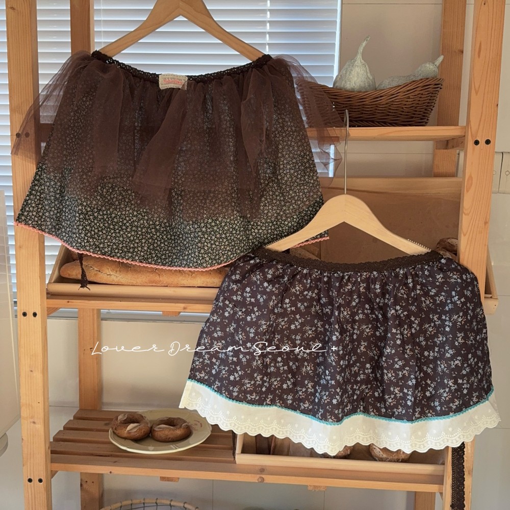 2025新品★子供服　エプロンスカート★ 2色