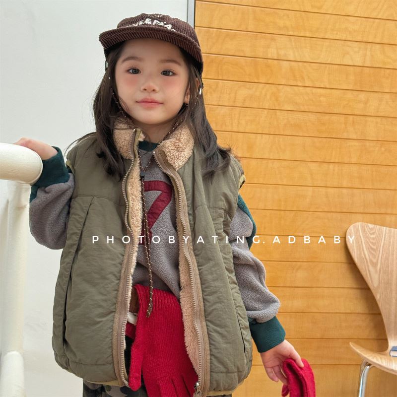 2025冬新品SJ★子供服 　ベストコート　両面着用★80cm〜130cm 2色