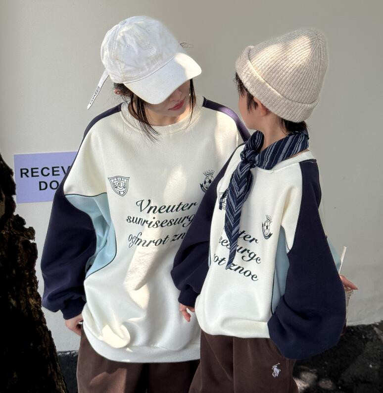 2025新品★子供服&親子服　トレーナー★90cm〜150cm 2色